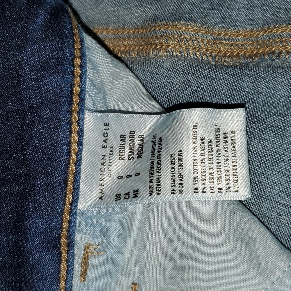 Jeans - Picture 2 of 3